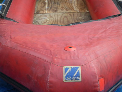 rodent damage on some of the tubes, all repaired now and holding air quite nicely. Temporary floor fitted from offcuts of ply.